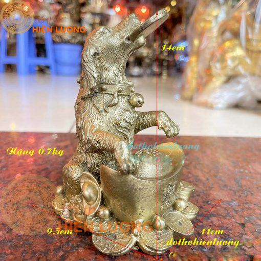 Tượng Chó Ngậm Tiền Ngồi Thỏi Vàng