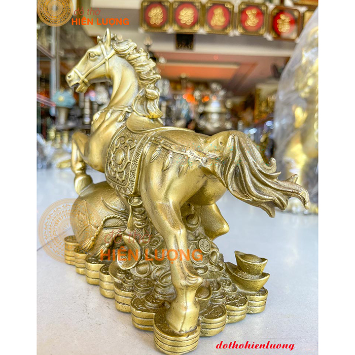 Tượng Ngựa Đứng Bao Tiền Bằng Đồng