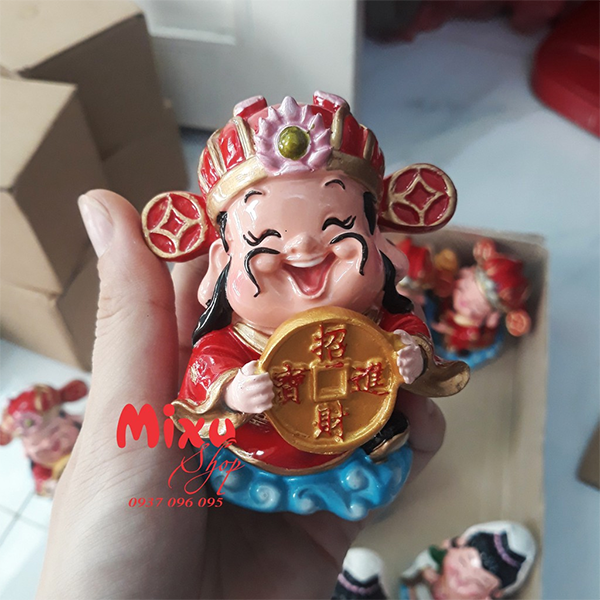 Tượng chibi Thần Tài cầm xu vàng 9cm