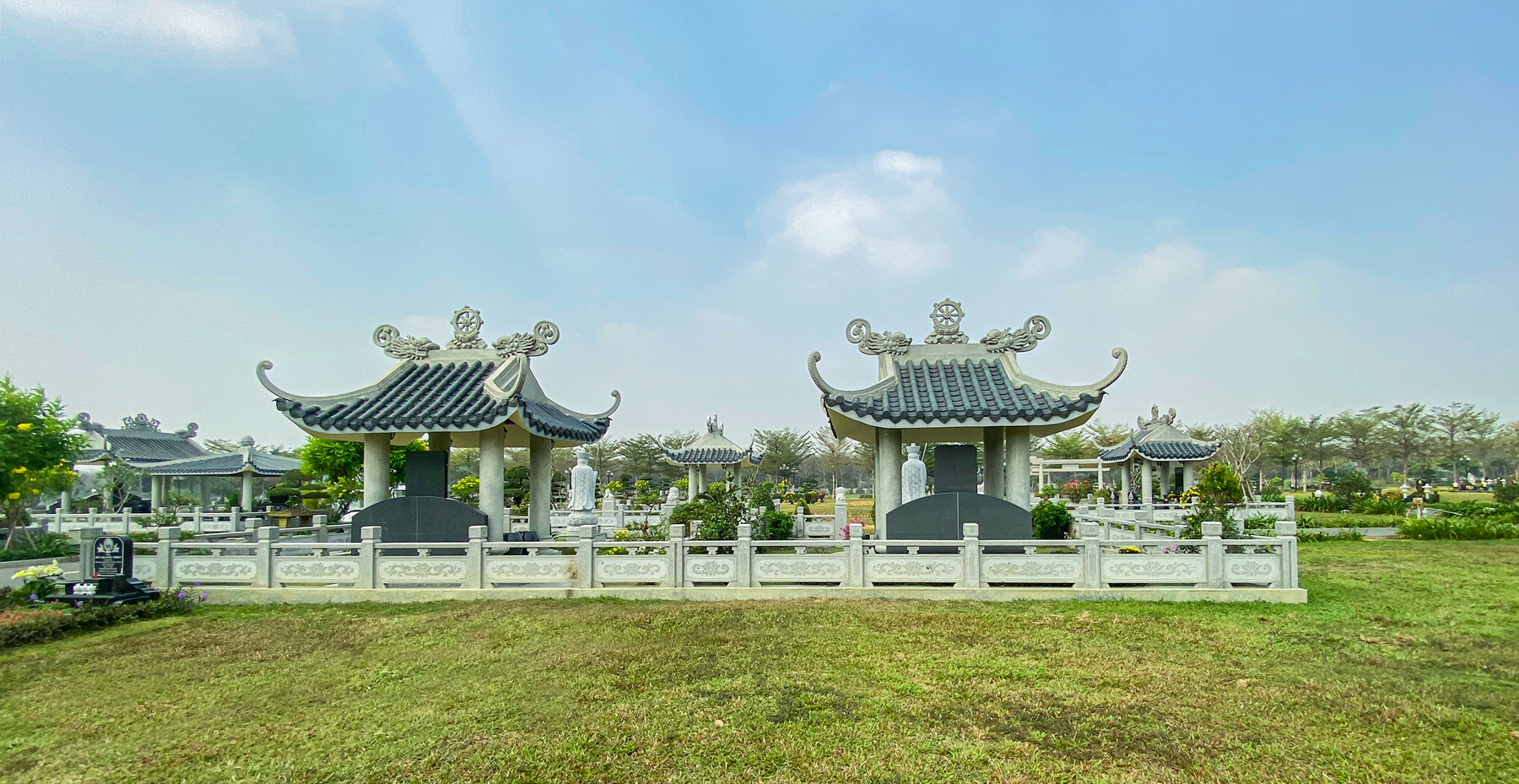 Mộ Gia Đình