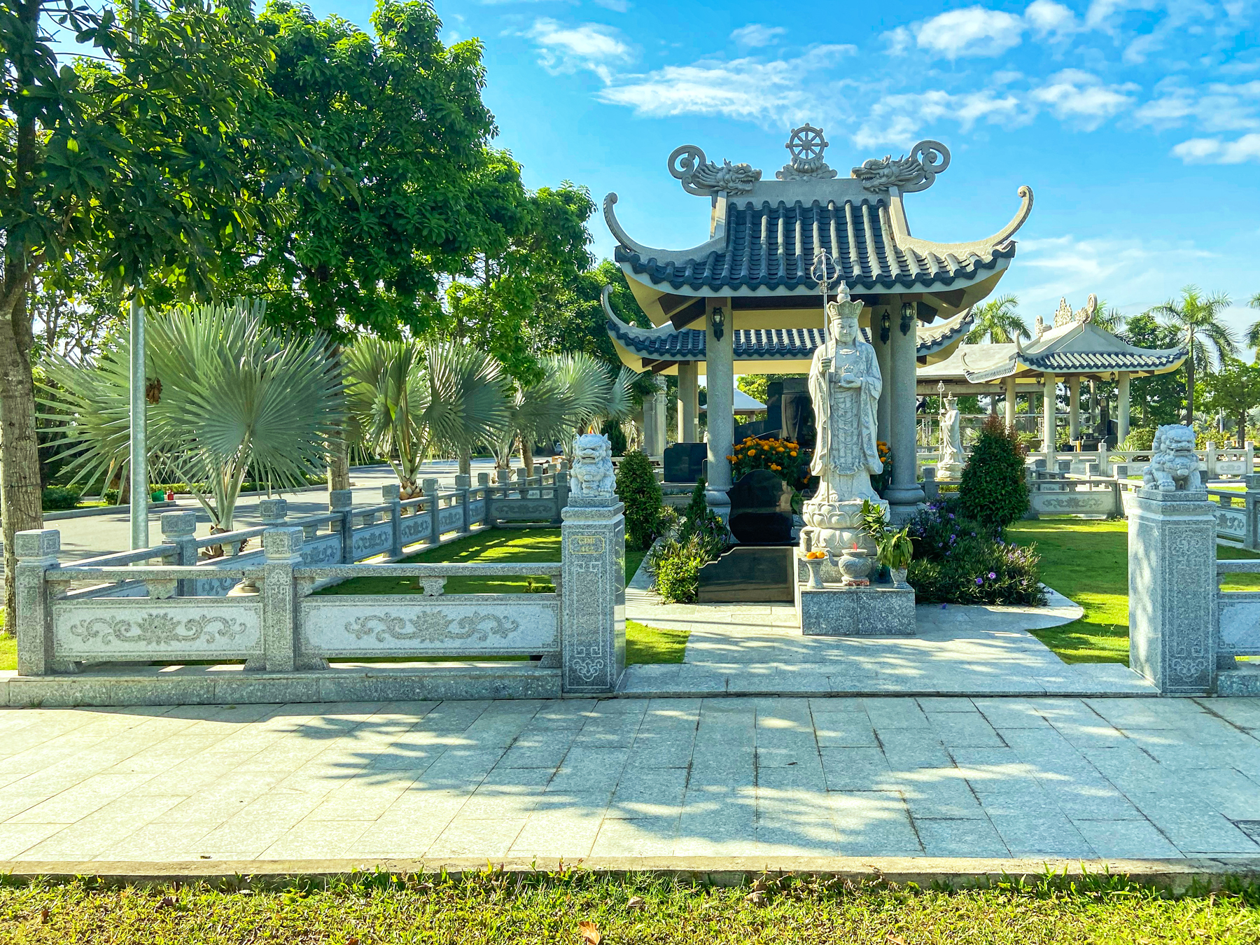 Mộ Gia Đình