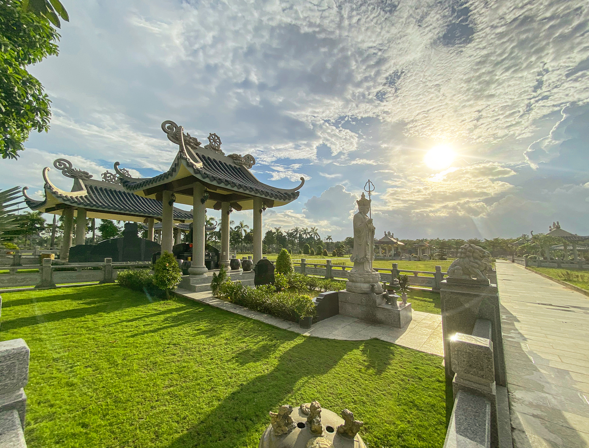 Mộ Gia Đình