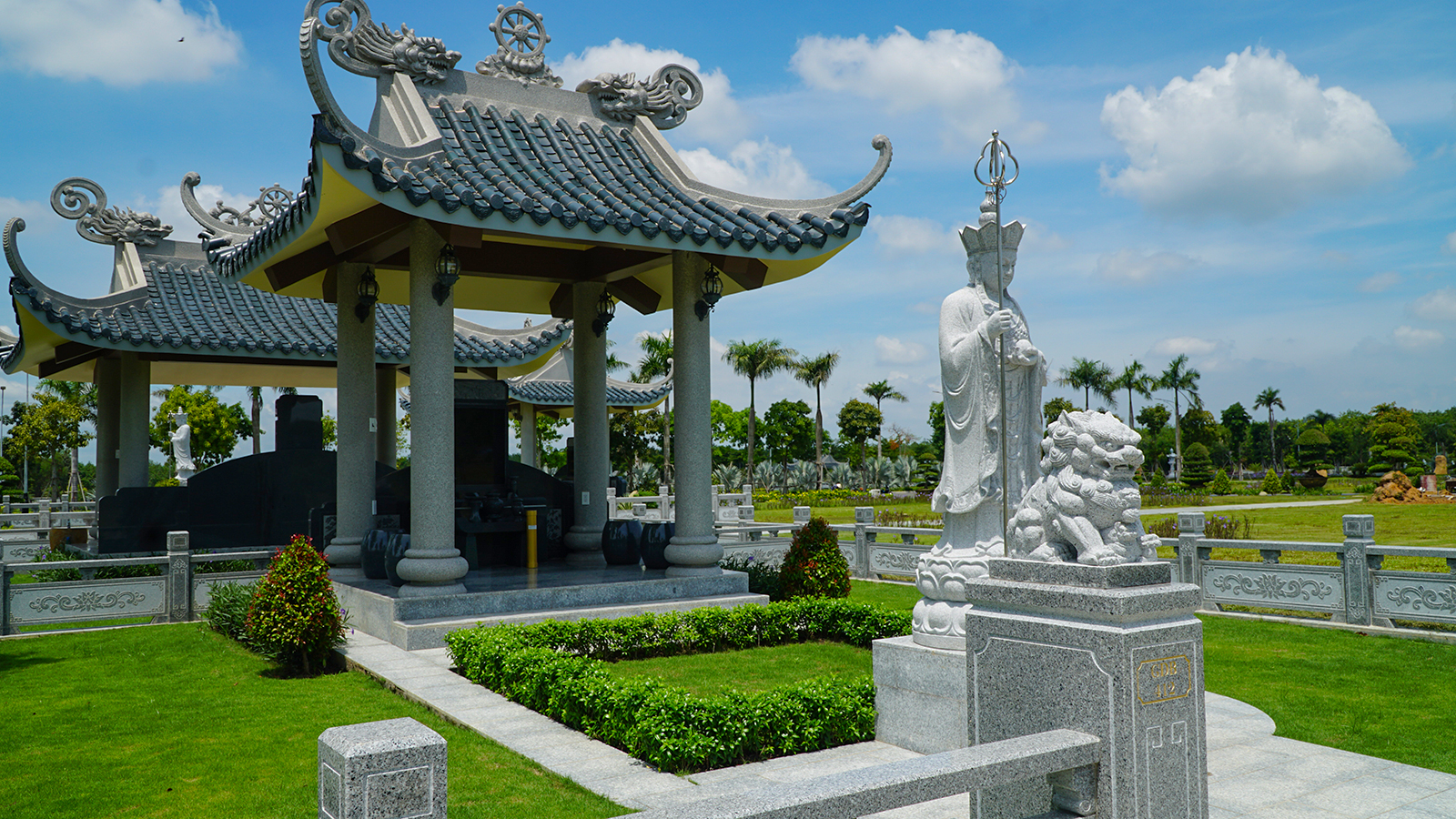 Mộ Gia Đình
