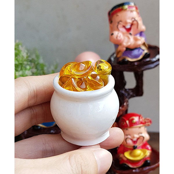 Bộ 4 chú tiểu Tứ Không giả đá kèm chum vàng dạng thỏi