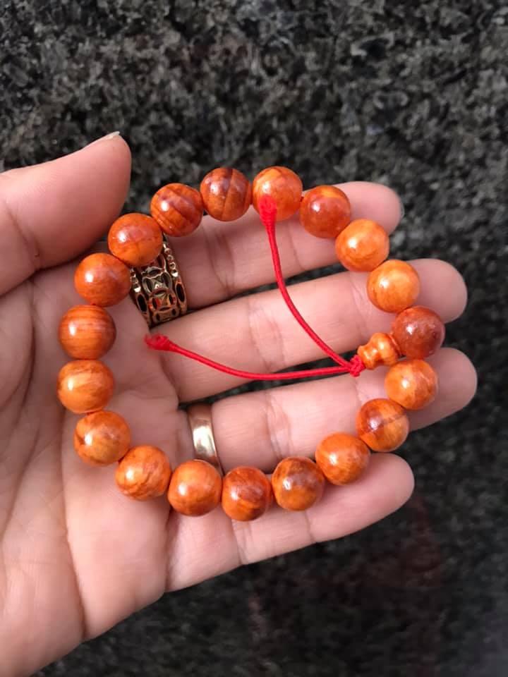 Vòng tay gỗ huyết rồng - 8MM