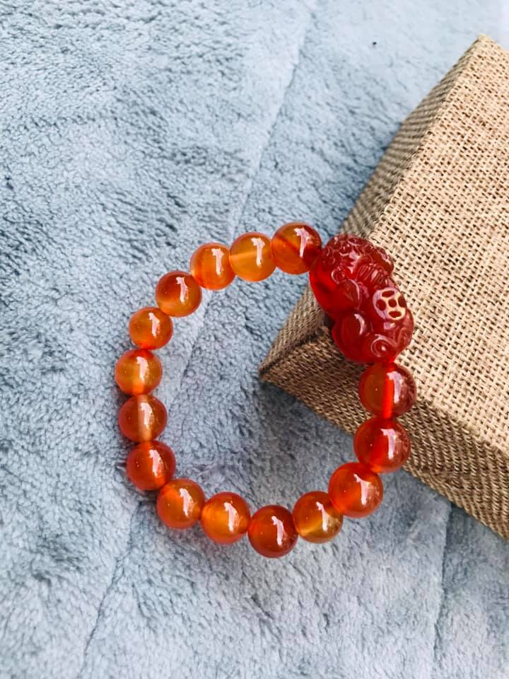 Vòng tay tỳ hưu đá mã não đỏ 10ly