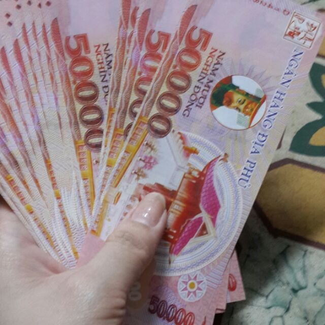 10 xấp tiền 50k và 500k loại tiền đẹp y như hình