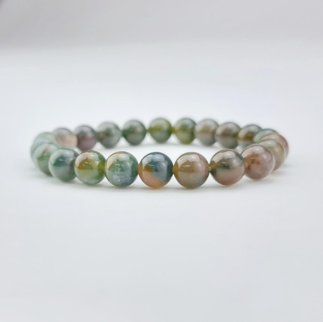 2204130 Trang sức phong thủy hộ mệnh vòng tay đá Thạch tủy Chalcedony thiên nhiên Saigonistar	