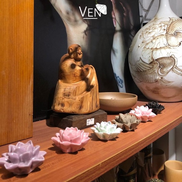 Nhang Không Tăm Từ Trầm Già 11cm - Ống Thuỷ Tinh Tặng Đế Sen Sứ
