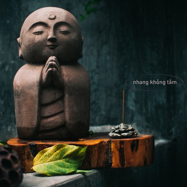 Nhang Không Tăm Từ Trầm Già 17cm - Ống Thuỷ Tinh Tặng Đế Sen Sứ