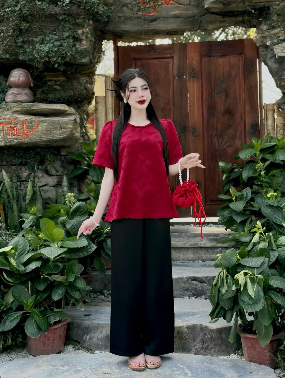 Đồ lam cổ trụ đũi vân mây